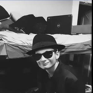 Meet your Posher, Zane